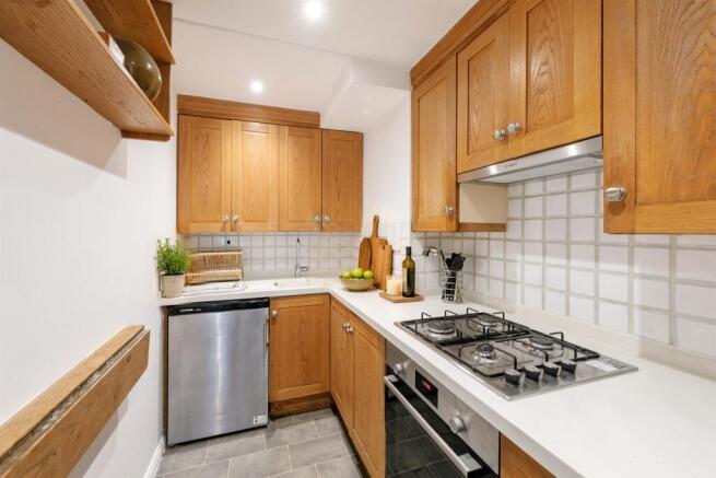 Pembridge Villas, London, W11 photo 4