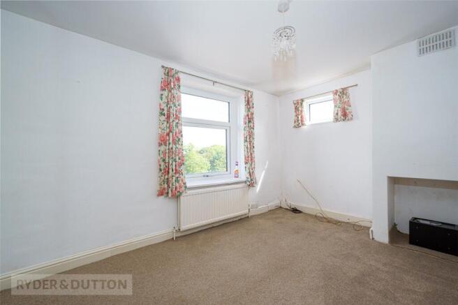 3 bed Semi-Detached for sale Image 9