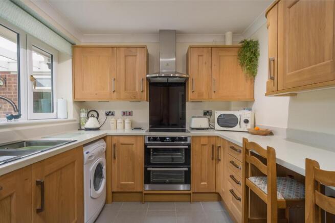 Kitchen2.jpg