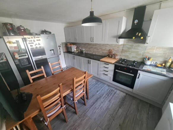 DeWatermark.ai_1760433709962