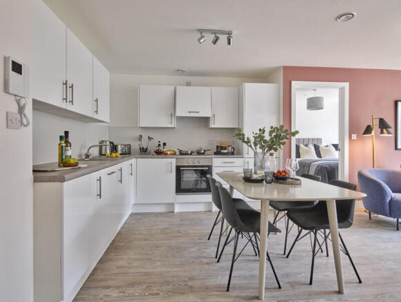 2 bed Apartment to rent Image 5