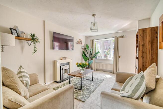 8 Ridley Close-5.jpg