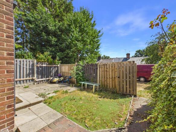 2 bed Semi-Detached for sale Image 11