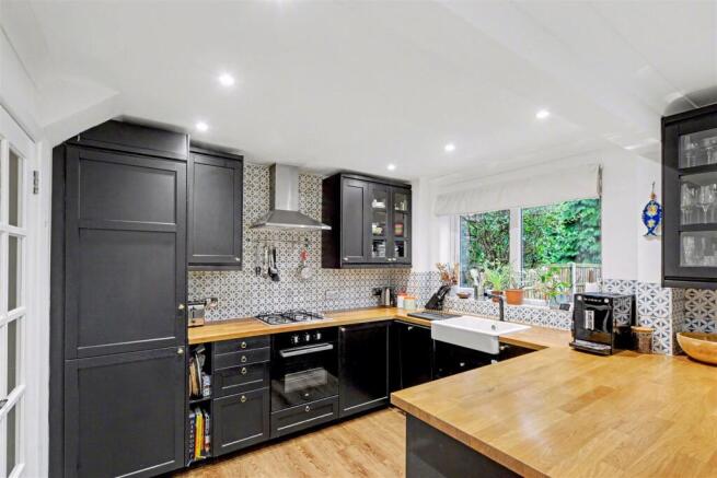 Kitchen_3.jpeg