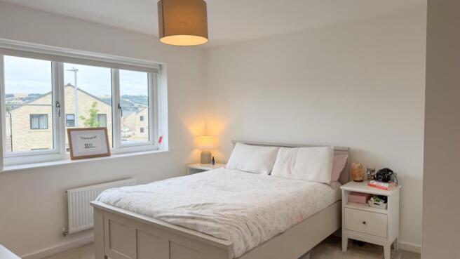 3 bed Semi-Detached for sale Image 10
