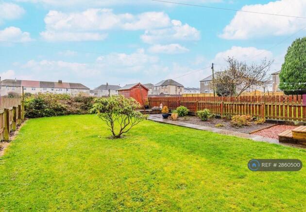 Large Garden With Shed