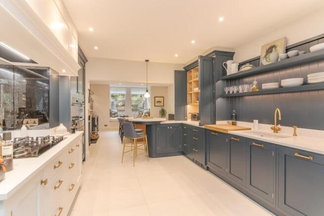 Cornwall Road, Harrogate photo 2