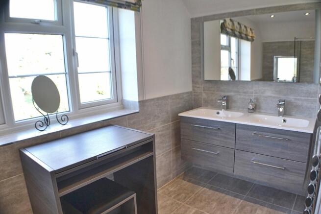 Master En-suite