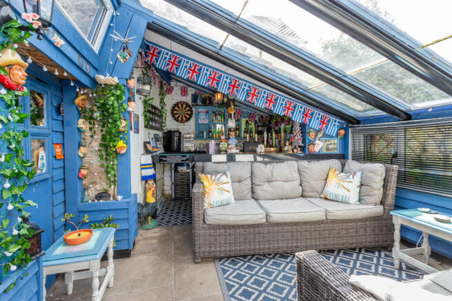 courtyard bar