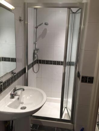 En Suite for Master Bedroom (2)