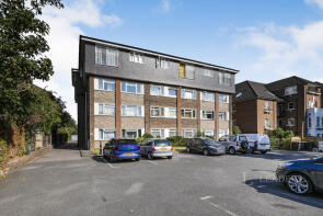 Flat 13, 53 Queens Court, Rectory Road, Beckenham BR3 1HS