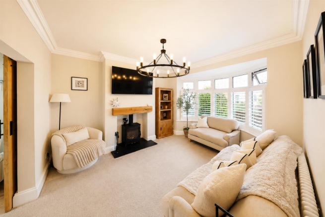 3 bed Semi-Detached for sale Image 6