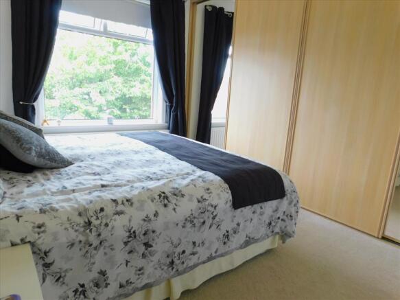 MASTER BEDROOM extra photo
