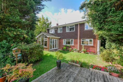 Ridgewood, Newington