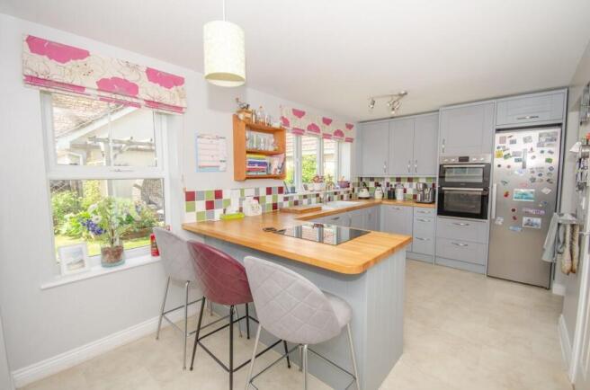 Kitchen-breakfast room.jpg