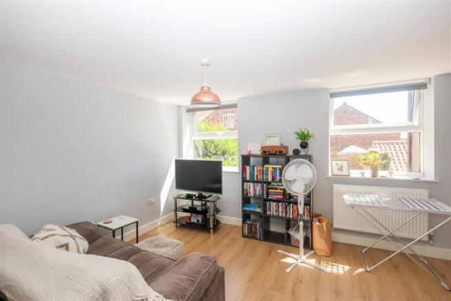 1 bed Flat to rent Image 3