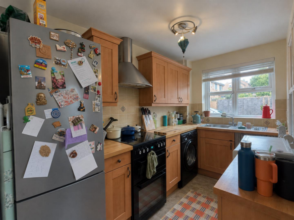 32 Cedar wat kitchen.png