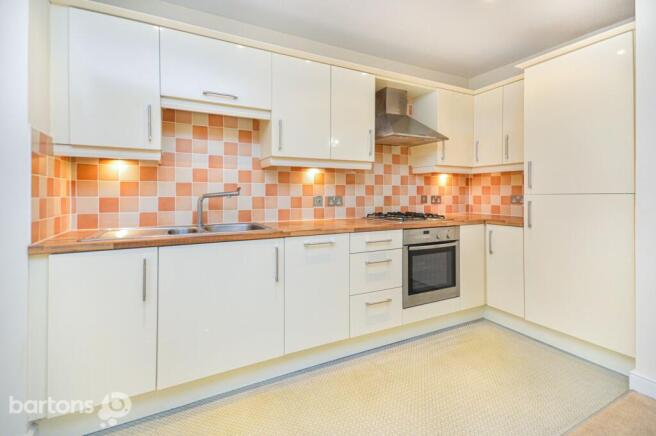 2 bed Apartment for sale Image 4
