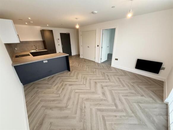 Lounge/Kitchen