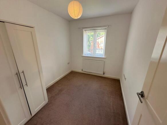 3 bed Terraced to rent Image 5