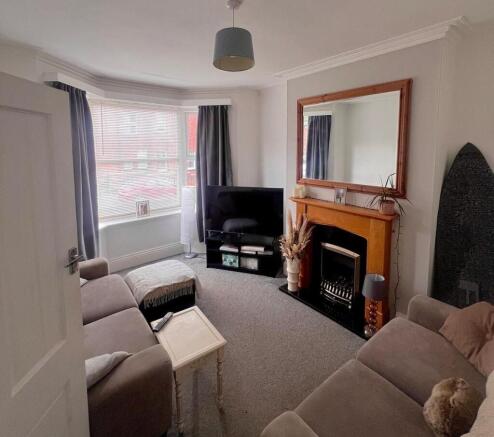 Living Room 1.jpg