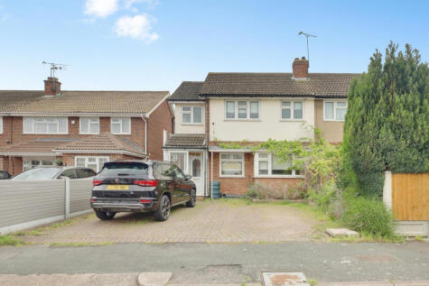 New Century Road, Basildon, SS15