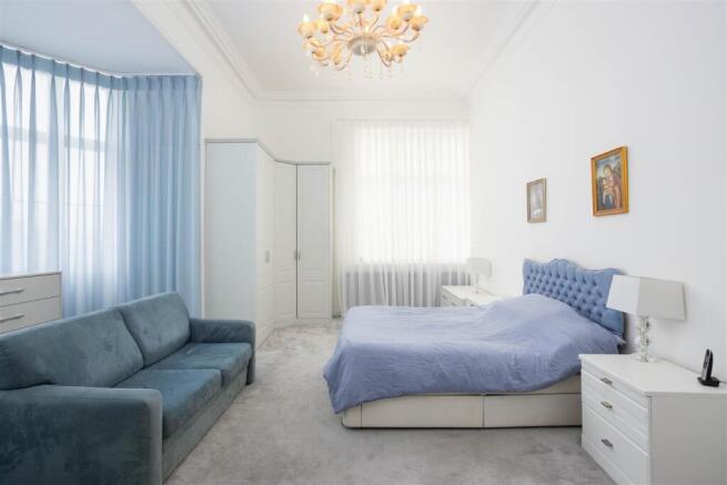 2 bed Apartment for sale Image 11