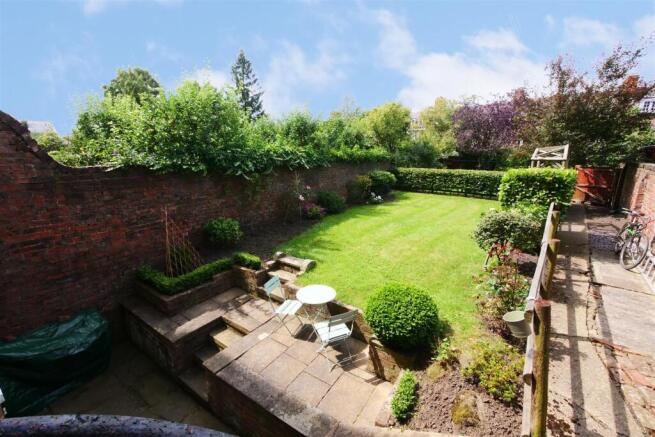 2 bed Apartment for sale Image 10