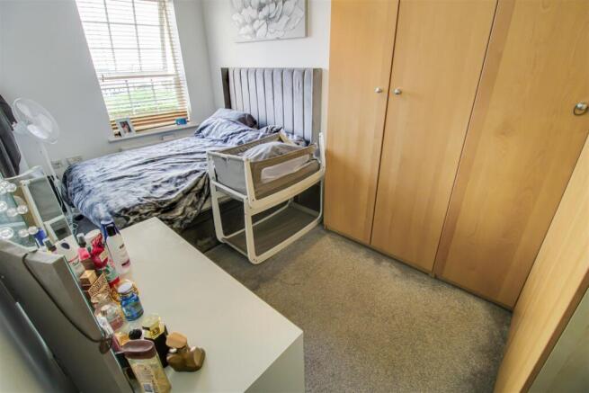 2 bed Apartment for sale Image 6