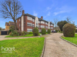 8, Hill Court, Main Road, Romford RM1 3DA