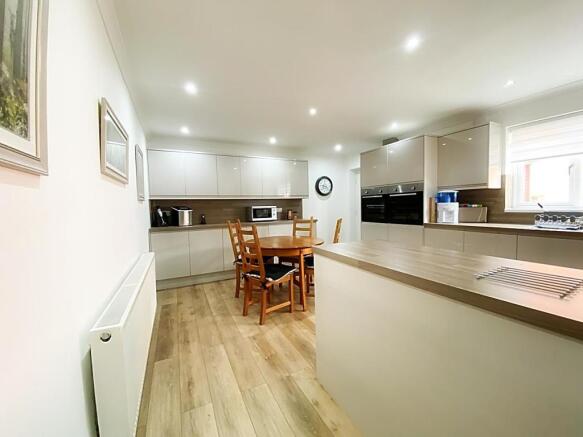 Breakfasting Kitchen