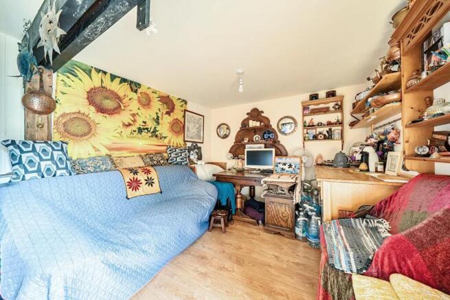2nd view MASTER BEDROOM.jpg