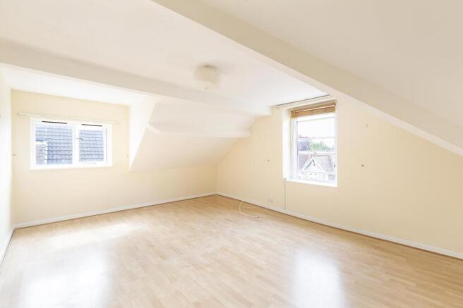 Living room ()