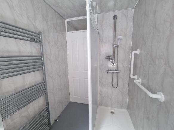 3 bed Bungalow to rent Image 11