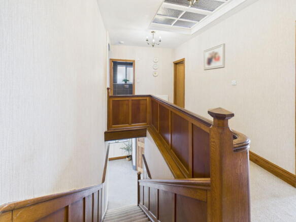 4 bed Semi-Detached for sale Image 12