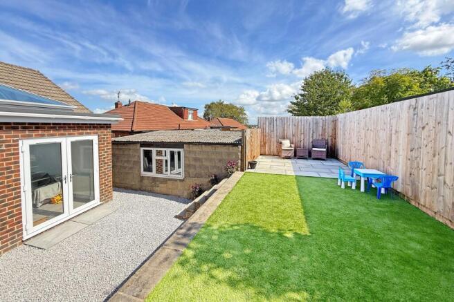 2 bed Semi-Detached Bungalow for sale Image 7