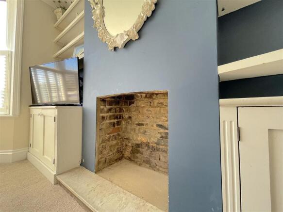 Living Room Fire Place.jpeg