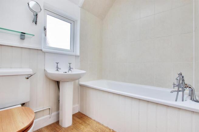 Family Bathroom.jpg