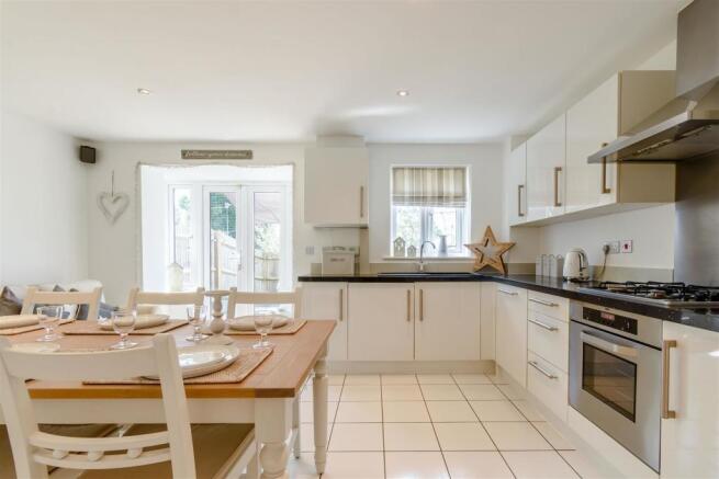 Kitchen/Dining Room
