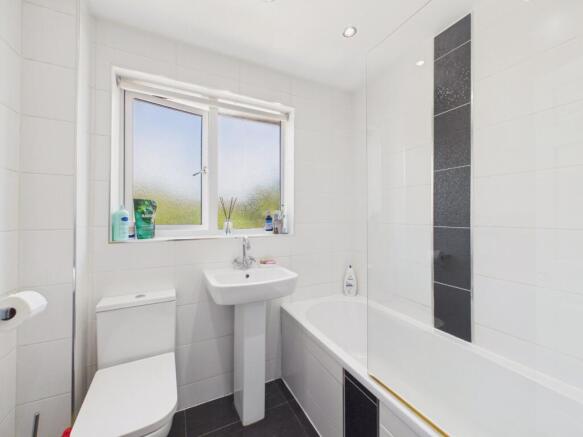 3 bed Semi-Detached for sale Image 4