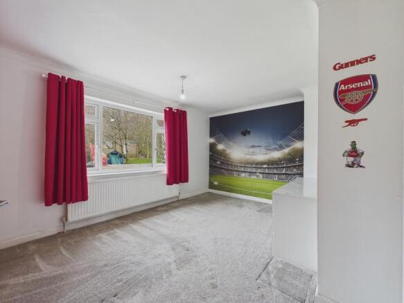 4 bed Detached for sale Image 11