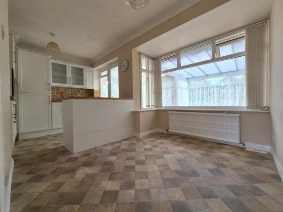 2 bed Semi-Detached Bungalow for sale Image 6
