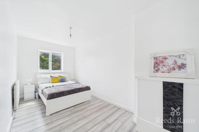 2 bed End of Terrace to rent Image 9