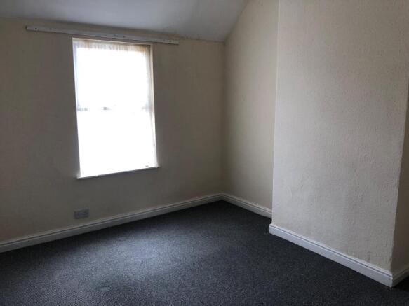 2 bed Terraced to rent Image 7