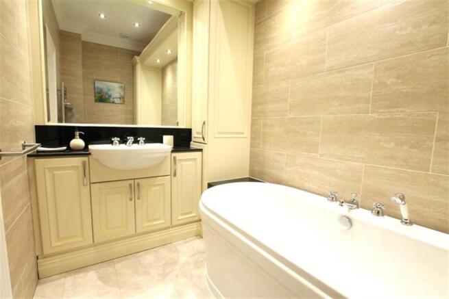 2 bed Flat to rent Image 4