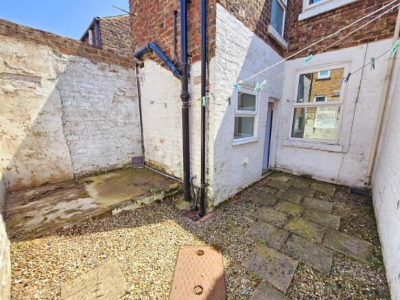 2 bed Terraced for sale Image 10