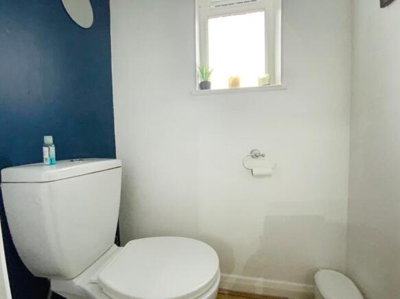 4 bed Detached for sale Image 7