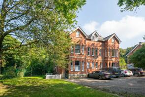 Flat 3, Brampton, Nutfield Road, Redhill RH1 4BA