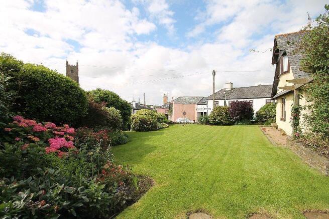 Side & Lawn