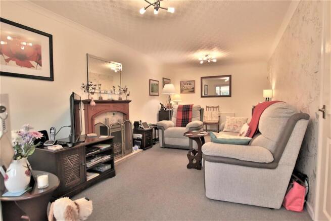 BLENHEIM DRIVE, BREDON, LOUNGE